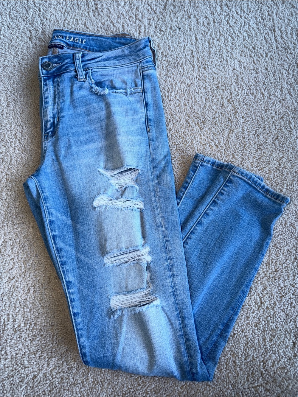 American Eagle Outfitters Light Wash Ripped Skinny Jeans